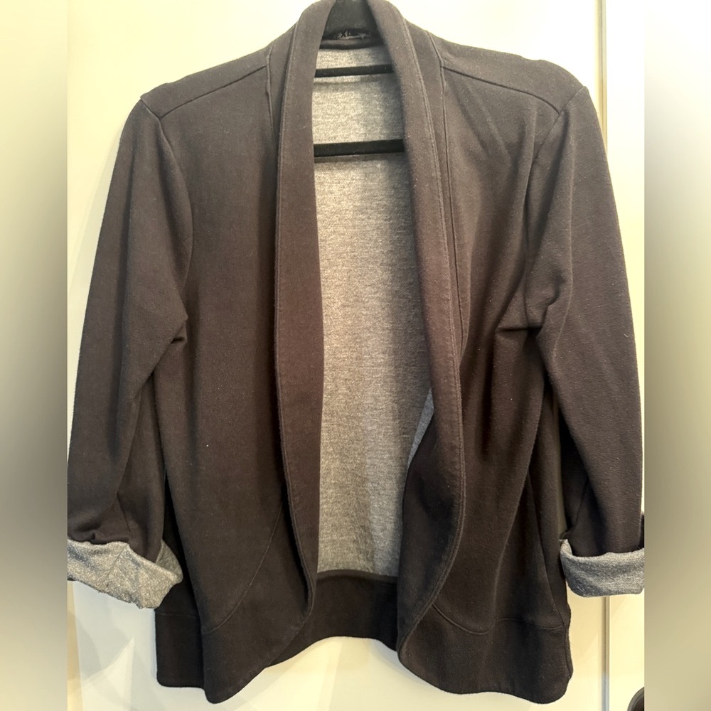 Sweatshirt Blazer Black and Gray Cozy and Stylish